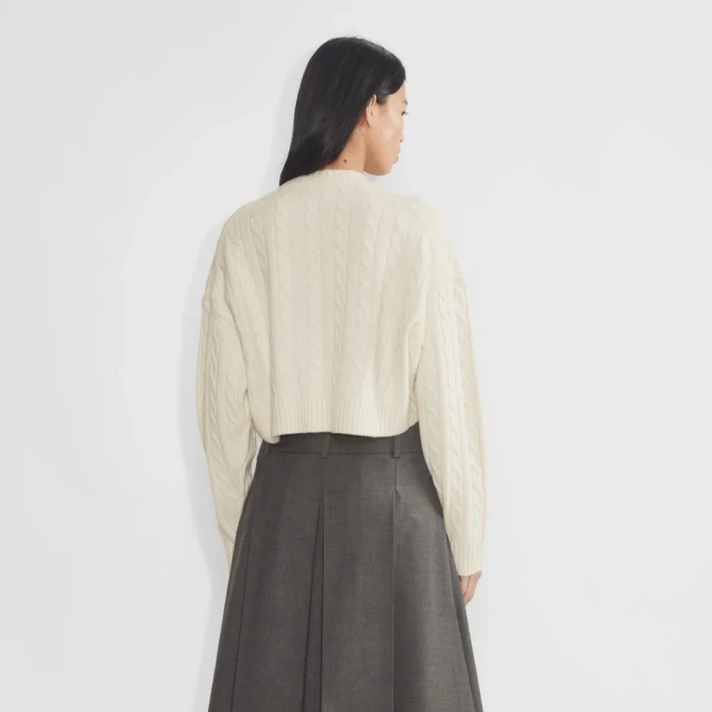 Aritzia Sunday Best Peggy Cropped Cable-knit Sweater.  Size Medium - Picture 2 of 10